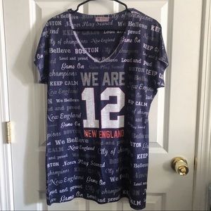 Sweet Gisele New England Patriots “We Are 12” V-neck Short Sleeve T-shirt
